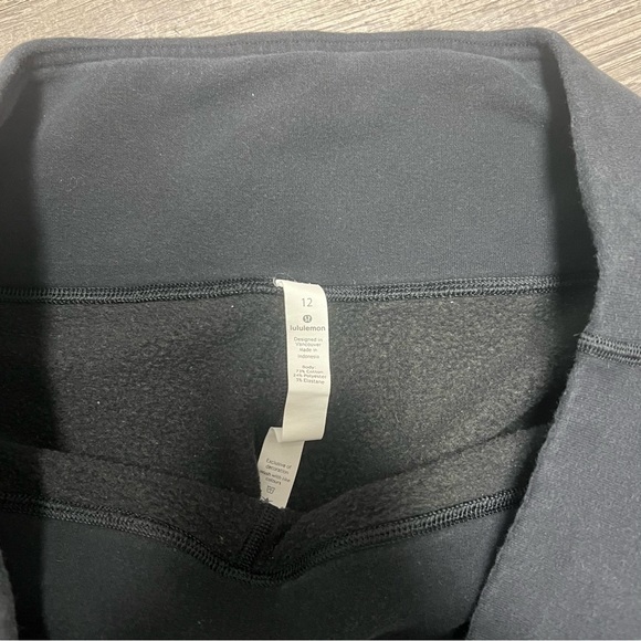 Lululemon sweatpants size 12 - Picture 3 of 4